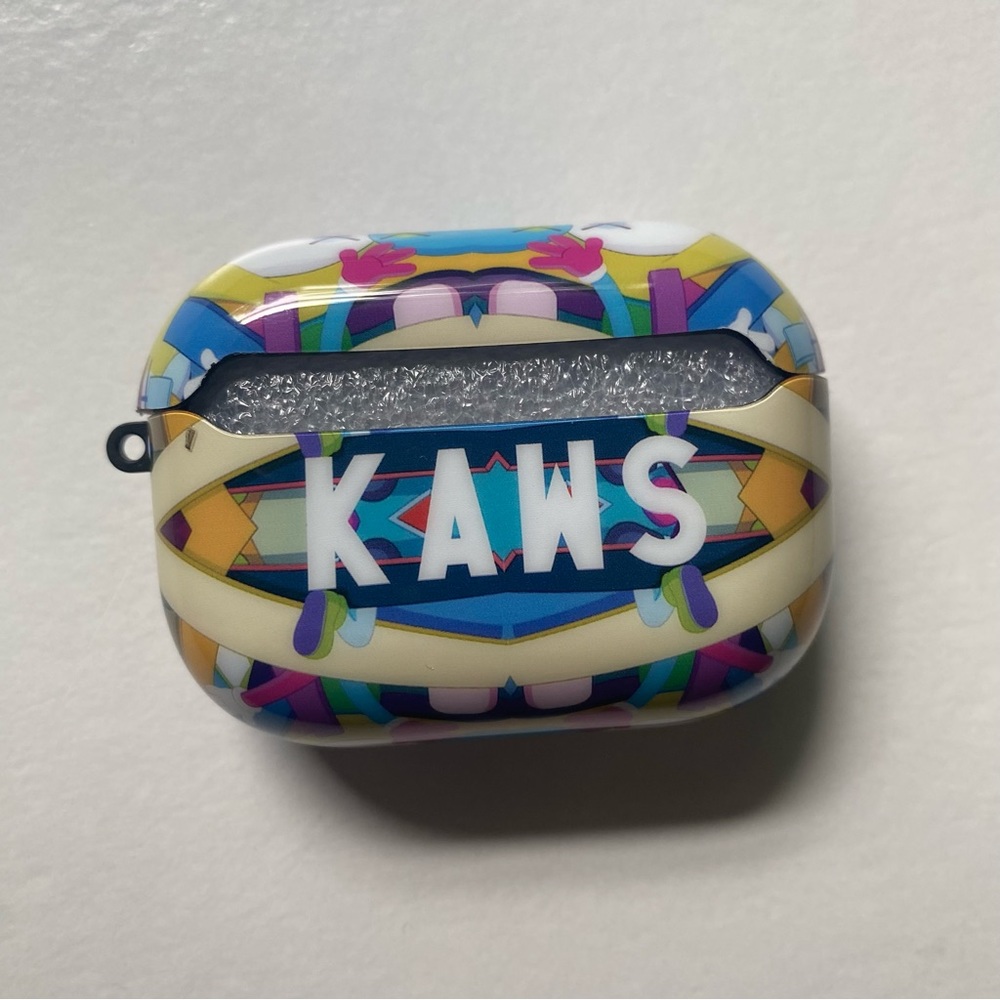 KAWS Airpod pro charging case